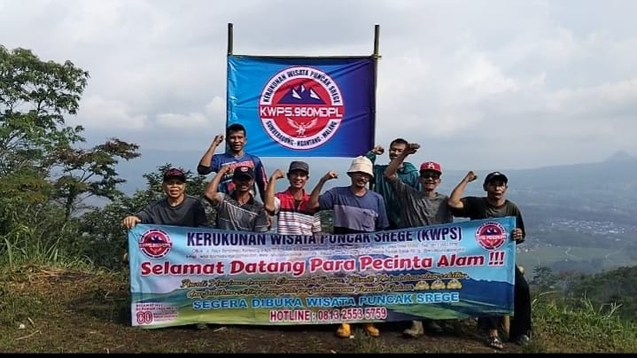 1 jam pendakian ke puncak, pemandangan bikin lelah terbayar! Puncak Srege surga tersembunyi untuk healing. 